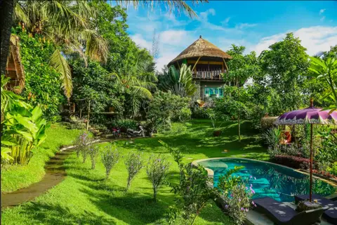 Photo of 1BR Treehouse Retreat in Balian in Balian