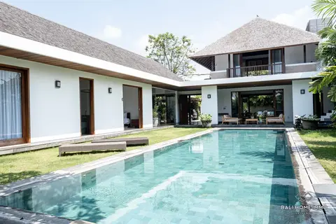 Photo of 3 Bedroom Villa for Yearly Rental in Berawa Canggu in Canggu
