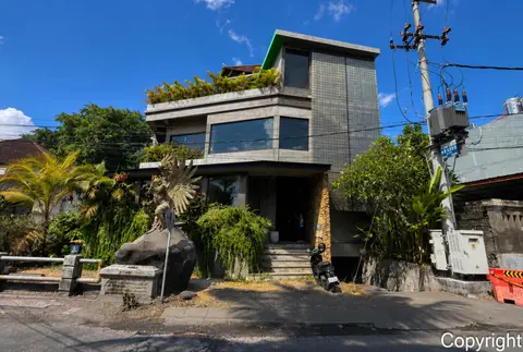 Photo of 3rd Floor commercial space for sale in ubud centre in Ubud