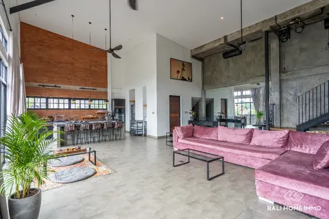 Photo of 1 bedroom industrial style loft with office for sale and rent in Batu Bolong Canggu in Canggu