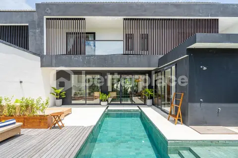 Photo of Modern 3 Bedroom Villa in Padonan, Canggu For Yearly Rental in Canggu
