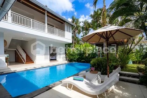 Photo of Modern Balinese Villa in Peaceful Canggu - Berawa 4 Bedrooms with Charming Design in Canggu