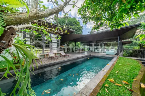 Photo of Spacious and Modern 4 Bedroom Villa Retreat in Ubud in Ubud
