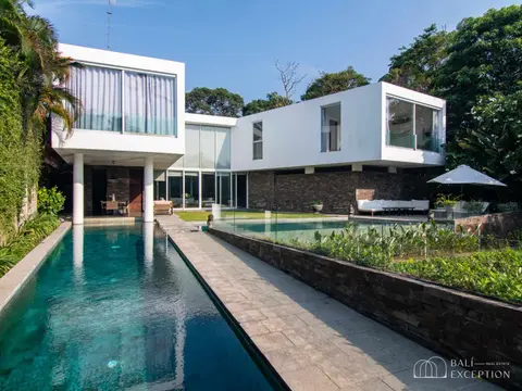 Photo of Luxury Modern Tropical with Ricefield View 4 Bedroom Villa for Sale Freehold in Pererenan in Pererenan