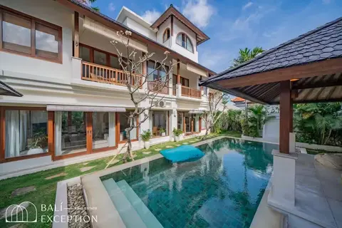 Photo of 4 Bedroom Freehold Villa for Sale in Berawa in Canggu