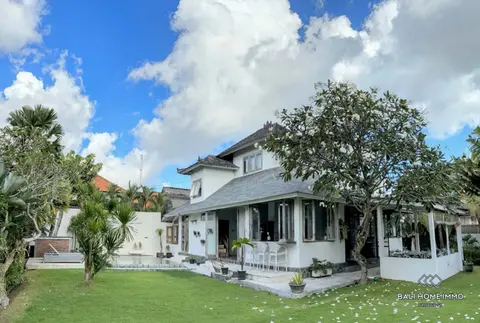 Photo of Spacious 3 Bedrooms villa for yearly rental in Bali Canggu Echo beach in Canggu