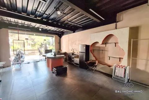 Photo of Streetfront Commercial Space for Rent in Canggu Berawa in Canggu