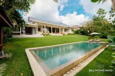 Photo of Spacious 5 Bedroom Family Retreat for Rent in Bali Canggu Berawa in Canggu