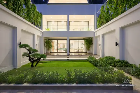 Photo of Luxurious 4 Bedroom Georgian-style Townhouse for Yearly Rental in Babakan Canggu Bali in Canggu